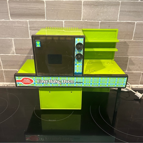 Vintage 1973 Green Easy Bake Oven General Mills Fun Group Kenner Cincinnati OH - Picture 2 of 16